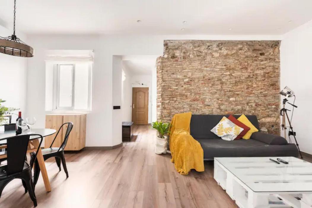 Antares Edificio Centrico De 1800 Apartament